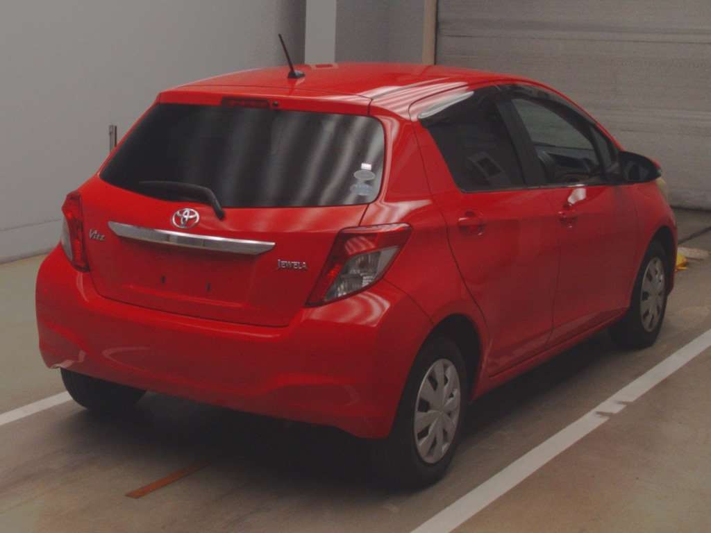 2011 Toyota Vitz KSP130[1]