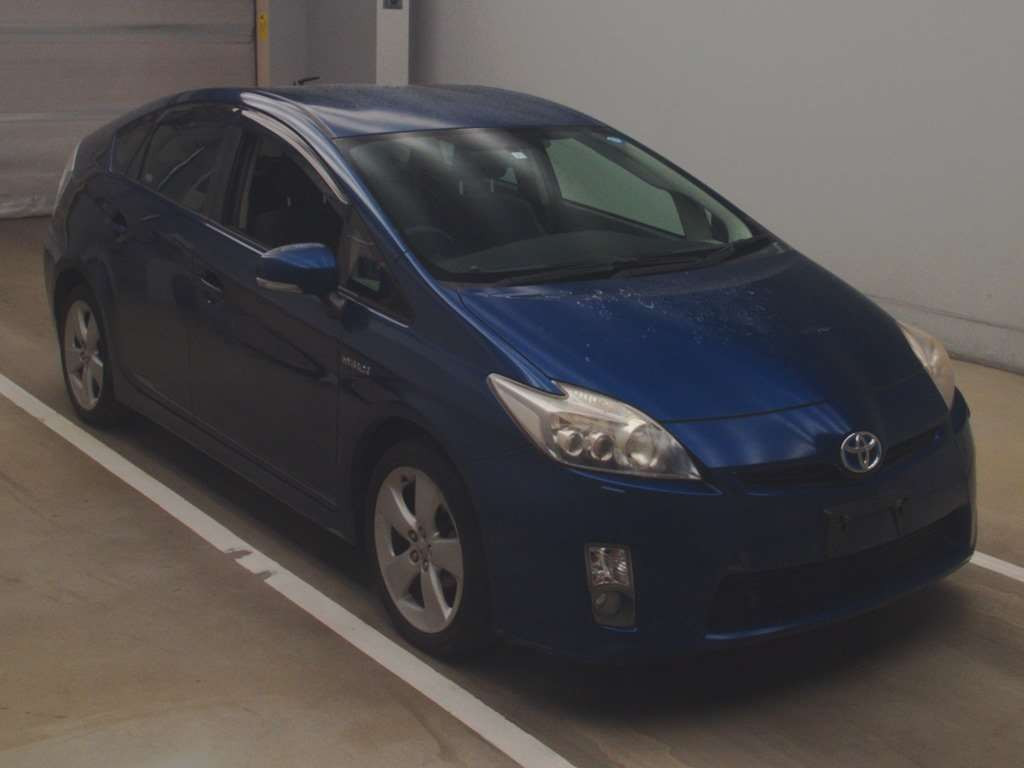 2010 Toyota Prius ZVW30[2]