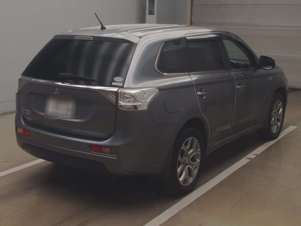 2013 Mitsubishi Outlander PHEV GG2W[1]