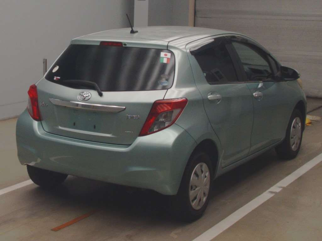 2011 Toyota Vitz NSP135[1]