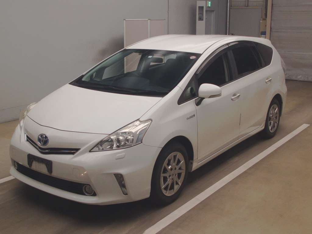 2014 Toyota Prius alpha ZVW40W[0]