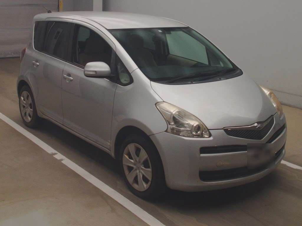 2009 Toyota Ractis SCP100[2]