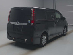 2016 Toyota Noah