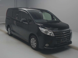 2016 Toyota Noah