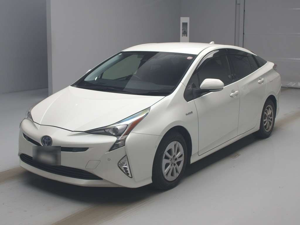 2016 Toyota Prius ZVW50[0]