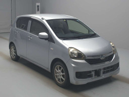 2013 Daihatsu Mira es