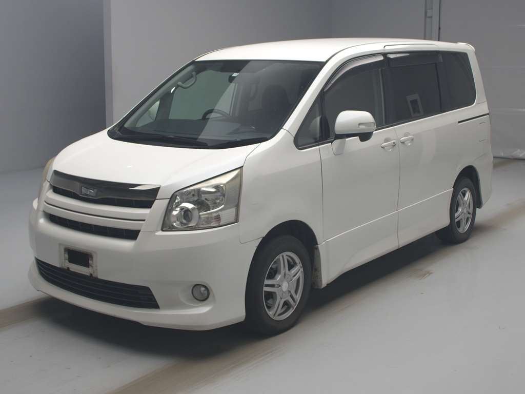 2009 Toyota Noah ZRR70W[0]