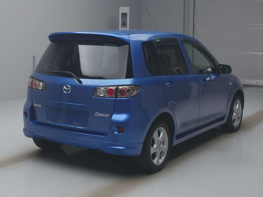 2005 Mazda Demio DY3W[1]