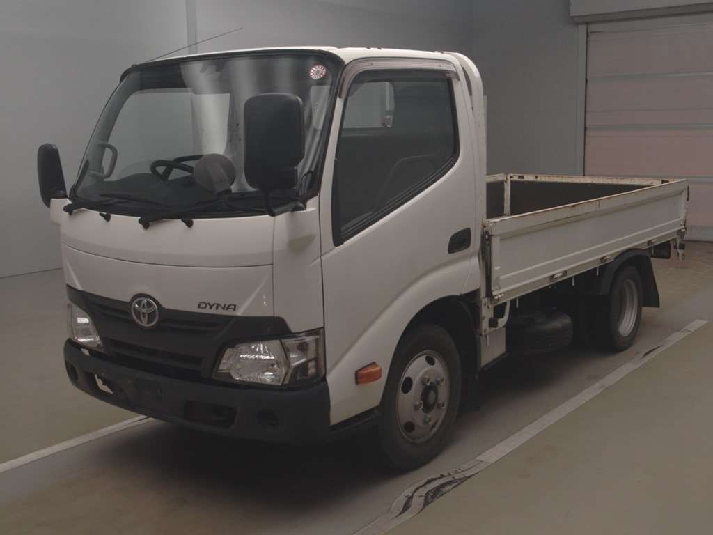 2018 Toyota Dyna Truck XZU605[0]