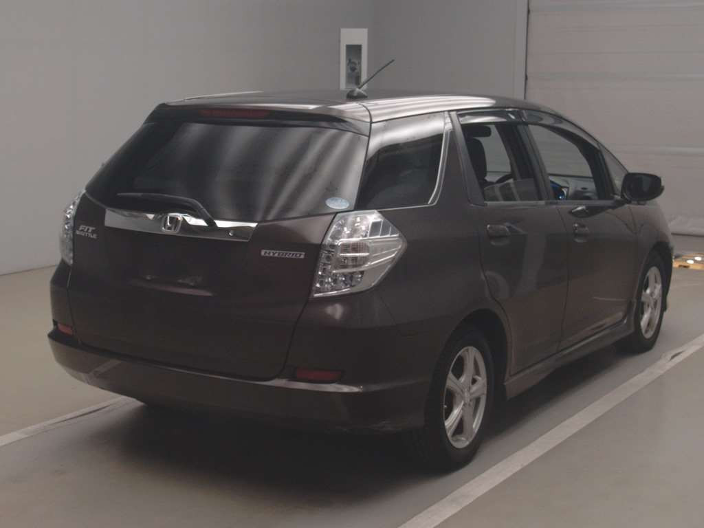 2011 Honda Fit Shuttle Hybrid GP2[1]