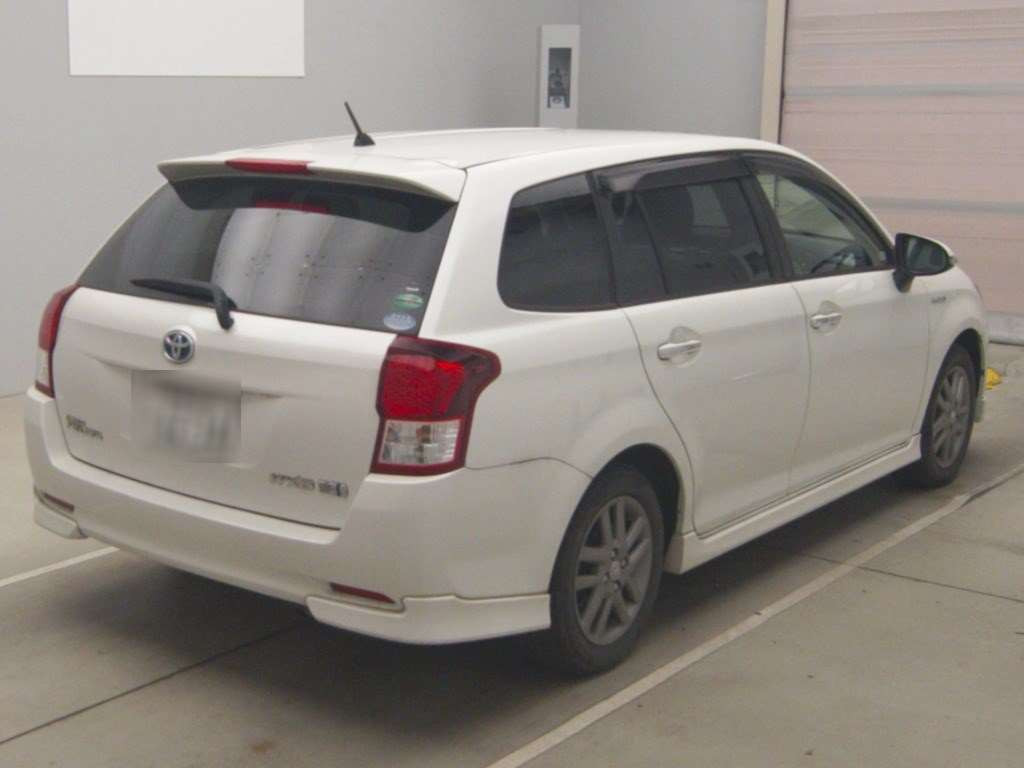 2014 Toyota Corolla Fielder NKE165G[1]