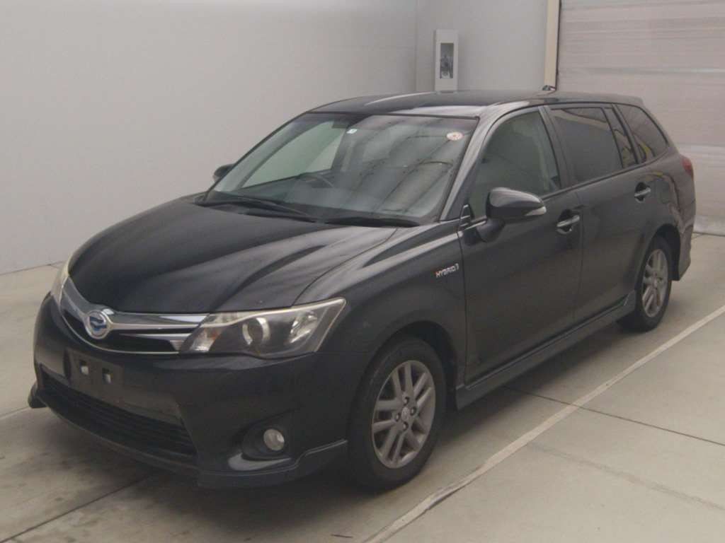 2013 Toyota Corolla Fielder NKE165G[0]