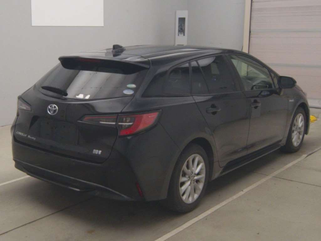 2019 Toyota Corolla Touring Wagon ZWE211W[1]