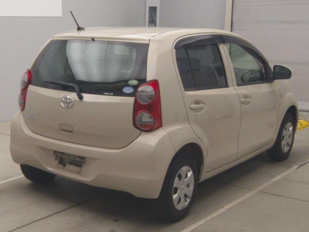 2013 Toyota Passo KGC30[1]