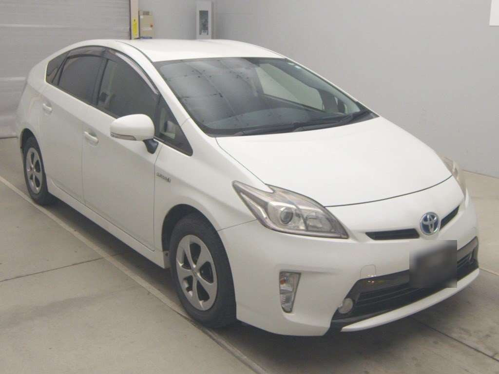 2012 Toyota Prius ZVW30[2]