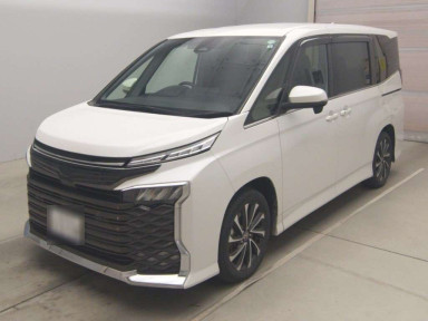 2022 Toyota Voxy