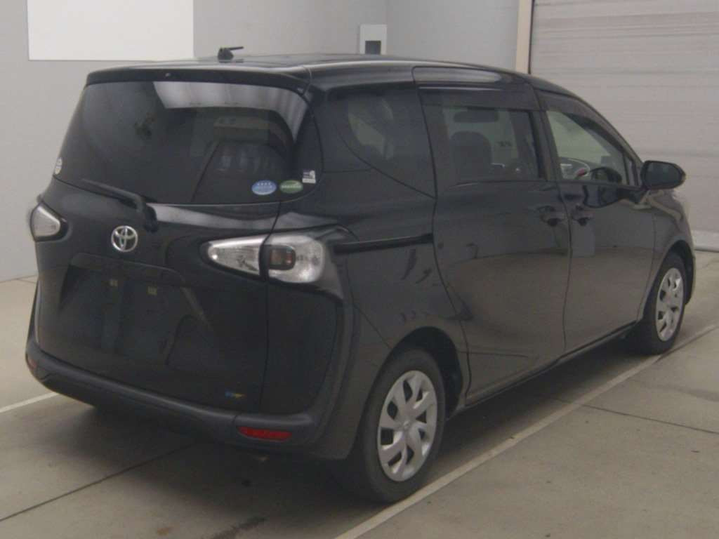 2016 Toyota Sienta NSP170G[1]