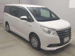 2015 Toyota Noah