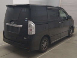 2012 Toyota Voxy