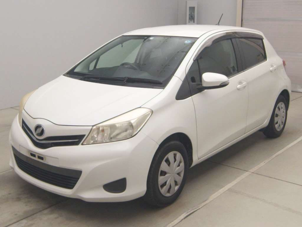 2011 Toyota Vitz KSP130[0]