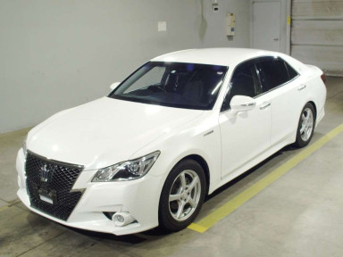 2014 Toyota Crown Hybrid