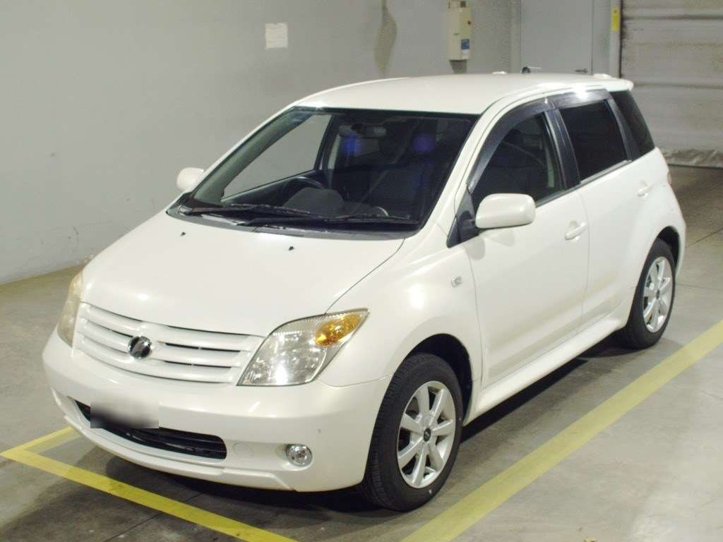 2005 Toyota IST NCP65[0]