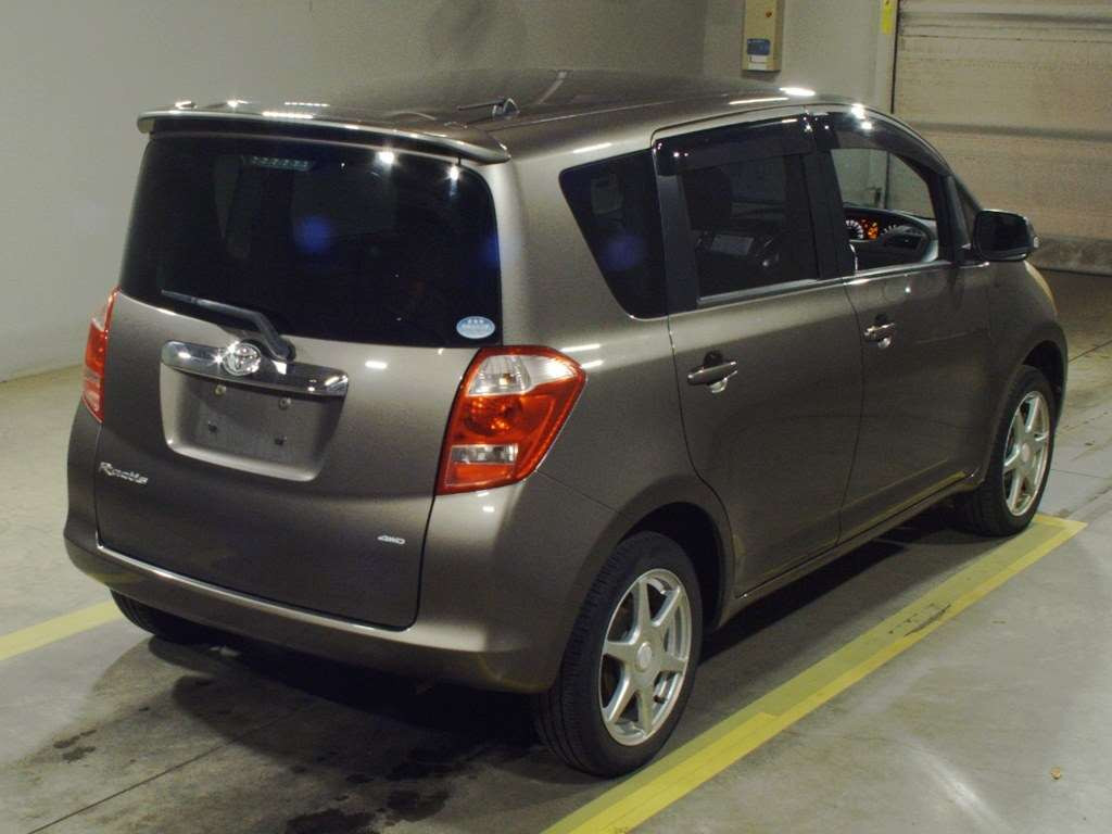 2005 Toyota Ractis NCP105[1]