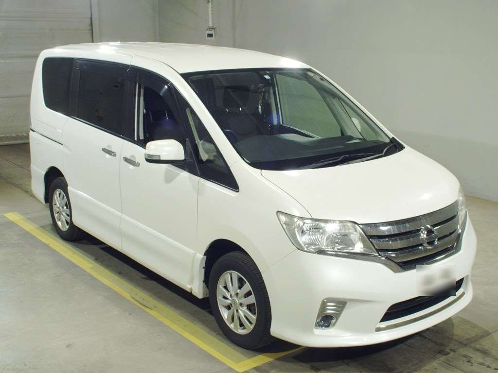 2012 Nissan Serena FNC26[2]