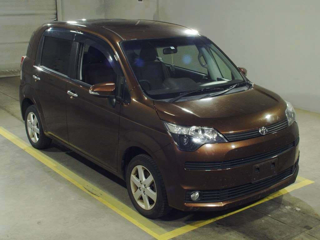 2014 Toyota Spade NCP145[2]