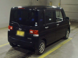 2011 Daihatsu Tanto