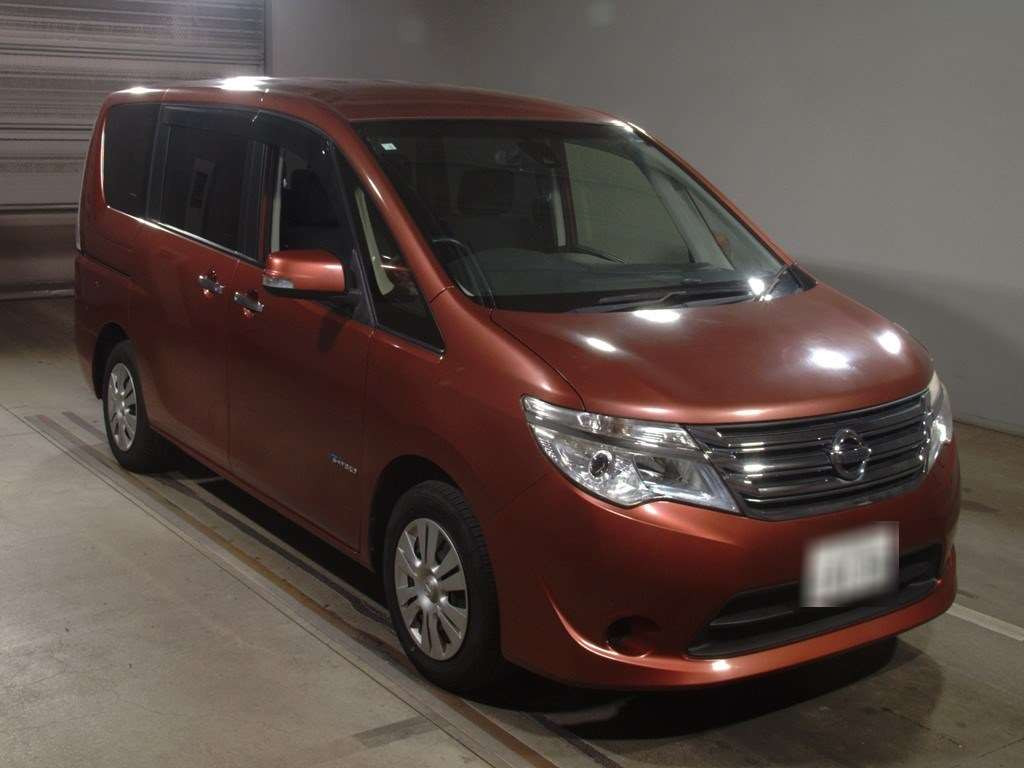 2014 Nissan Serena HC26[2]