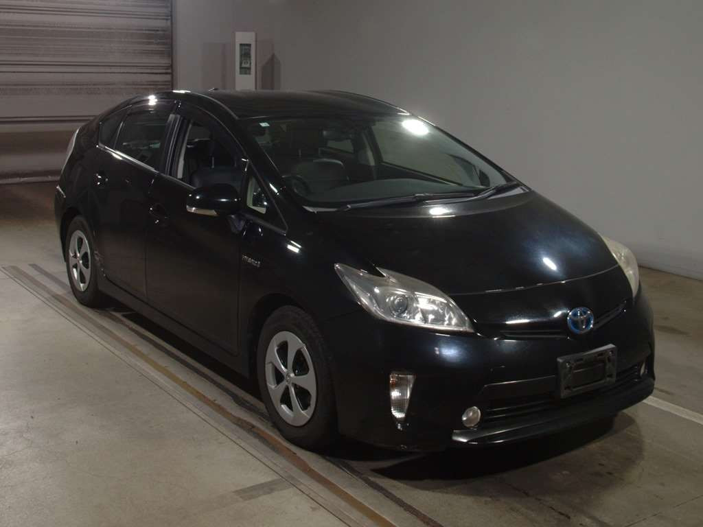 2012 Toyota Prius ZVW30[2]