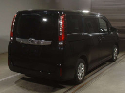 2015 Toyota Noah