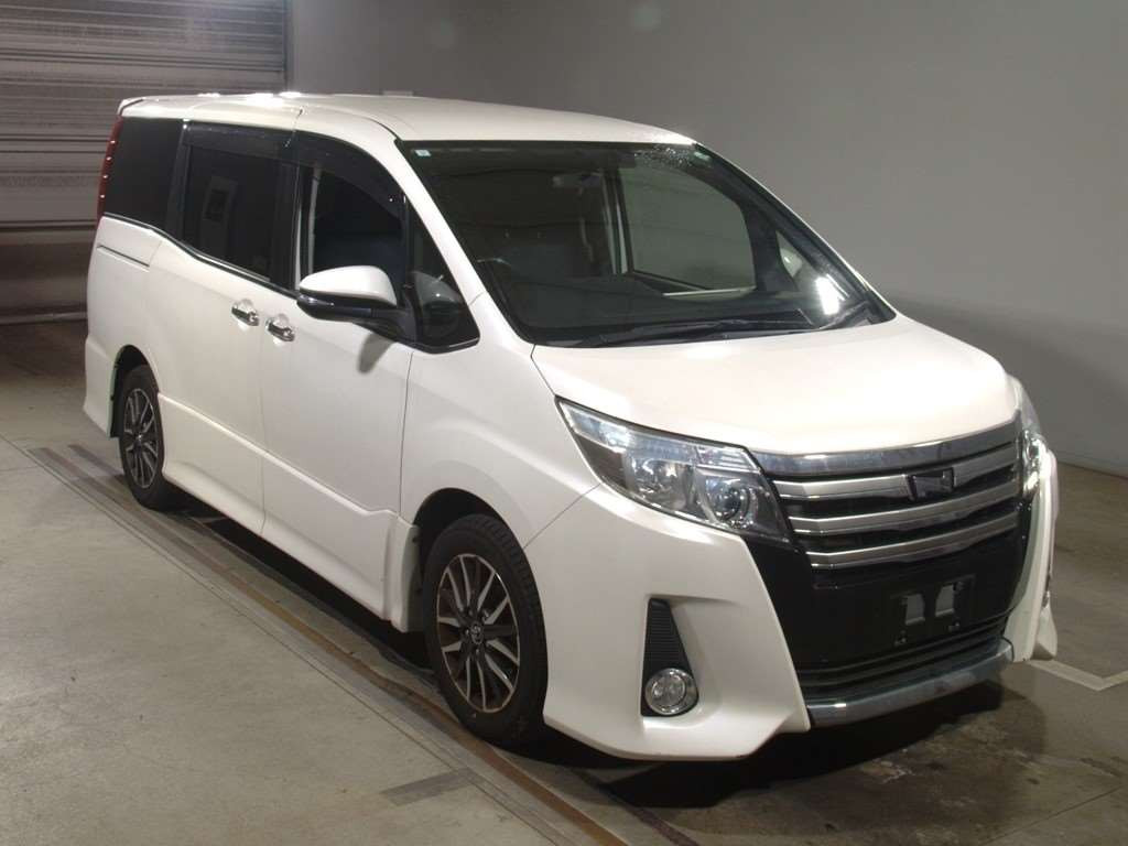 2015 Toyota Noah ZRR80W[2]