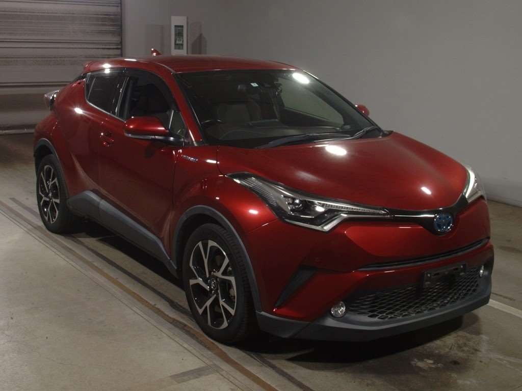 2017 Toyota C-HR ZYX10[2]