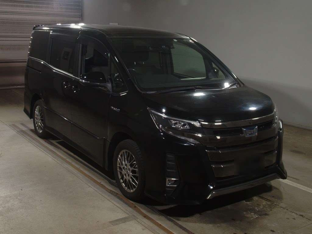 2019 Toyota Noah ZWR80W[2]