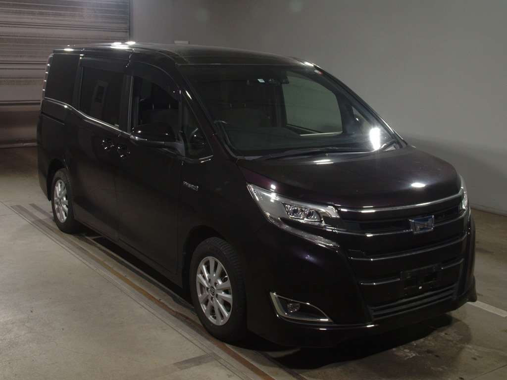 2019 Toyota Noah ZWR80G[2]