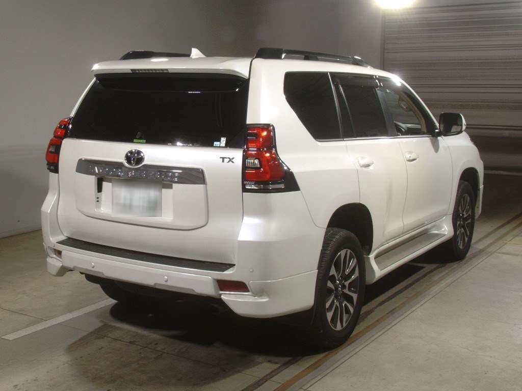 2023 Toyota Land Cruiser Prado TRJ150W[1]