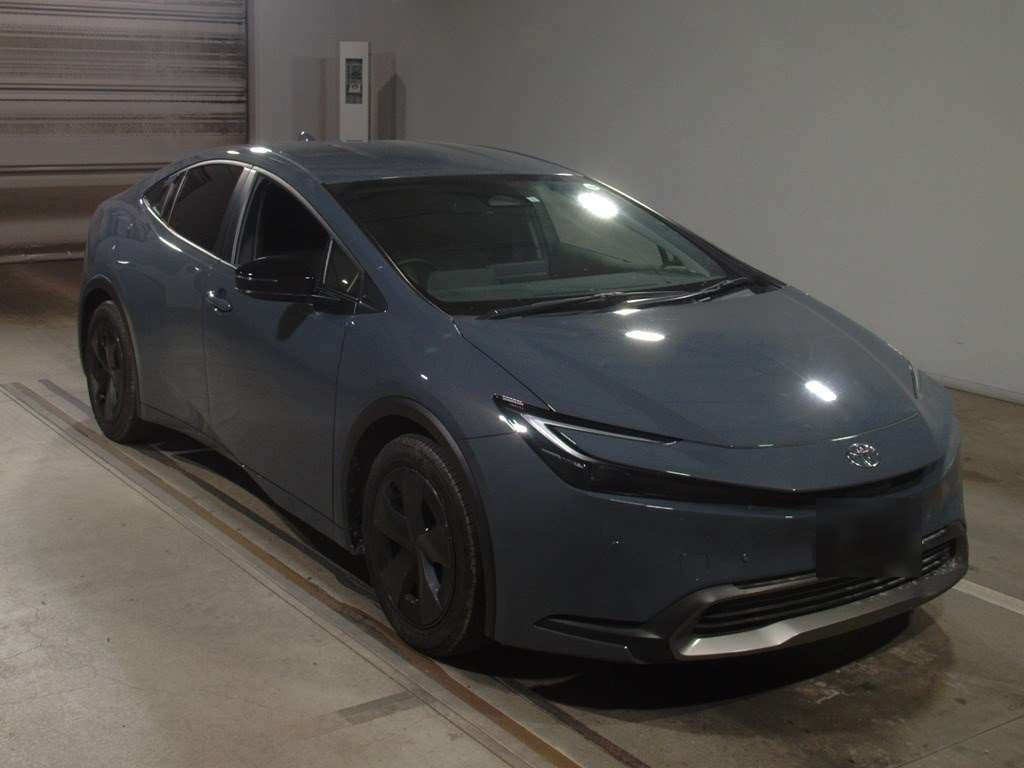 2023 Toyota Prius ZVW60[2]