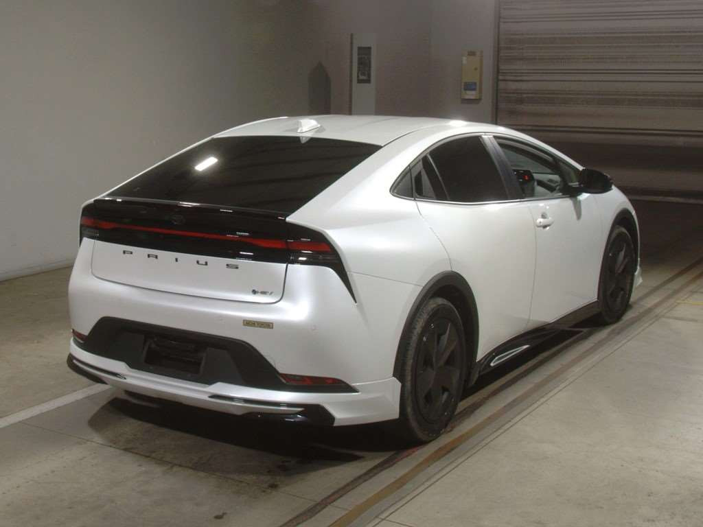 2023 Toyota Prius ZVW60[1]