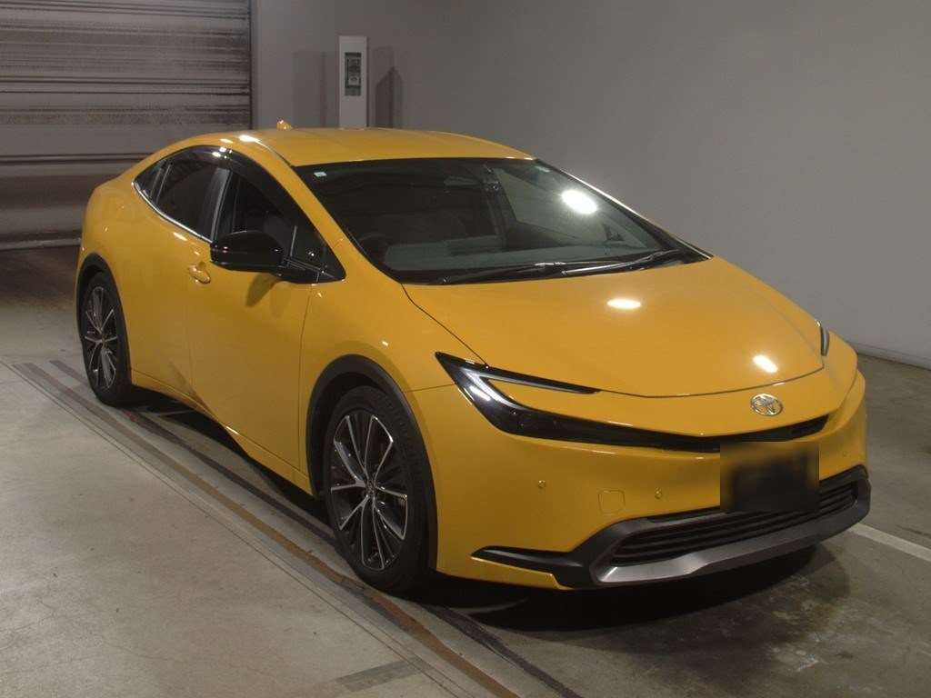 2023 Toyota Prius MXWH60[2]