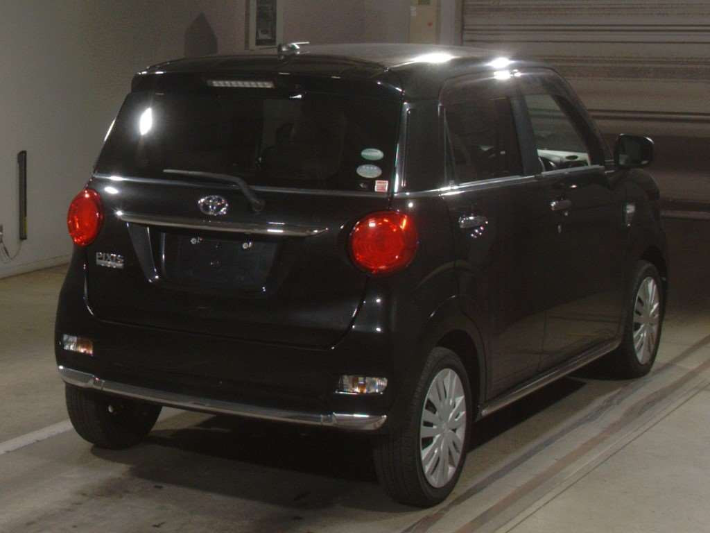 2017 Toyota Pixis Joy LA250A[1]