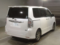 2009 Toyota Voxy