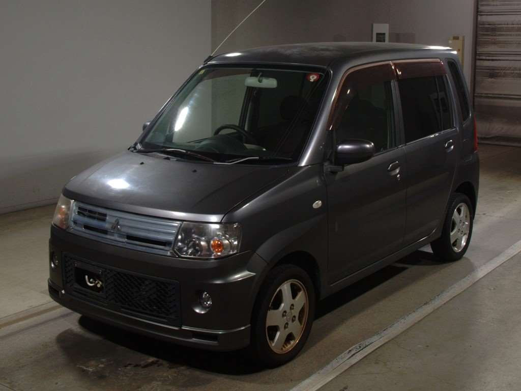 2010 Mitsubishi Toppo H82A[0]