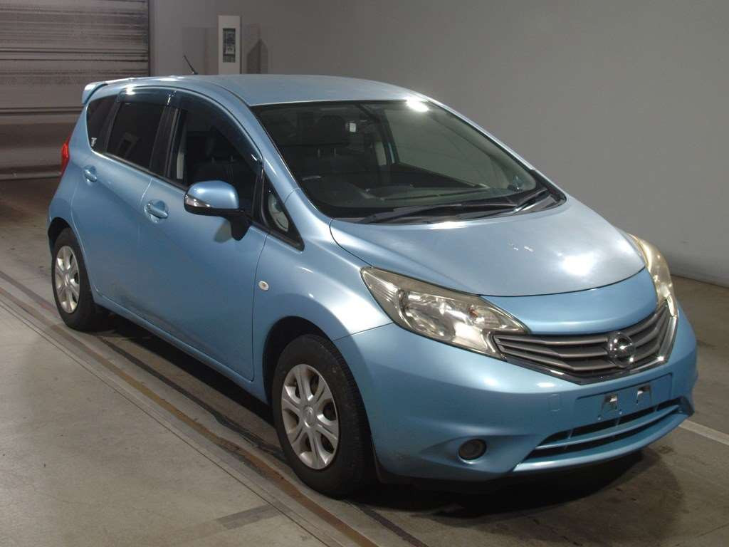 2013 Nissan Note E12[2]