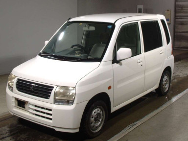 2000 Mitsubishi Toppo Bj