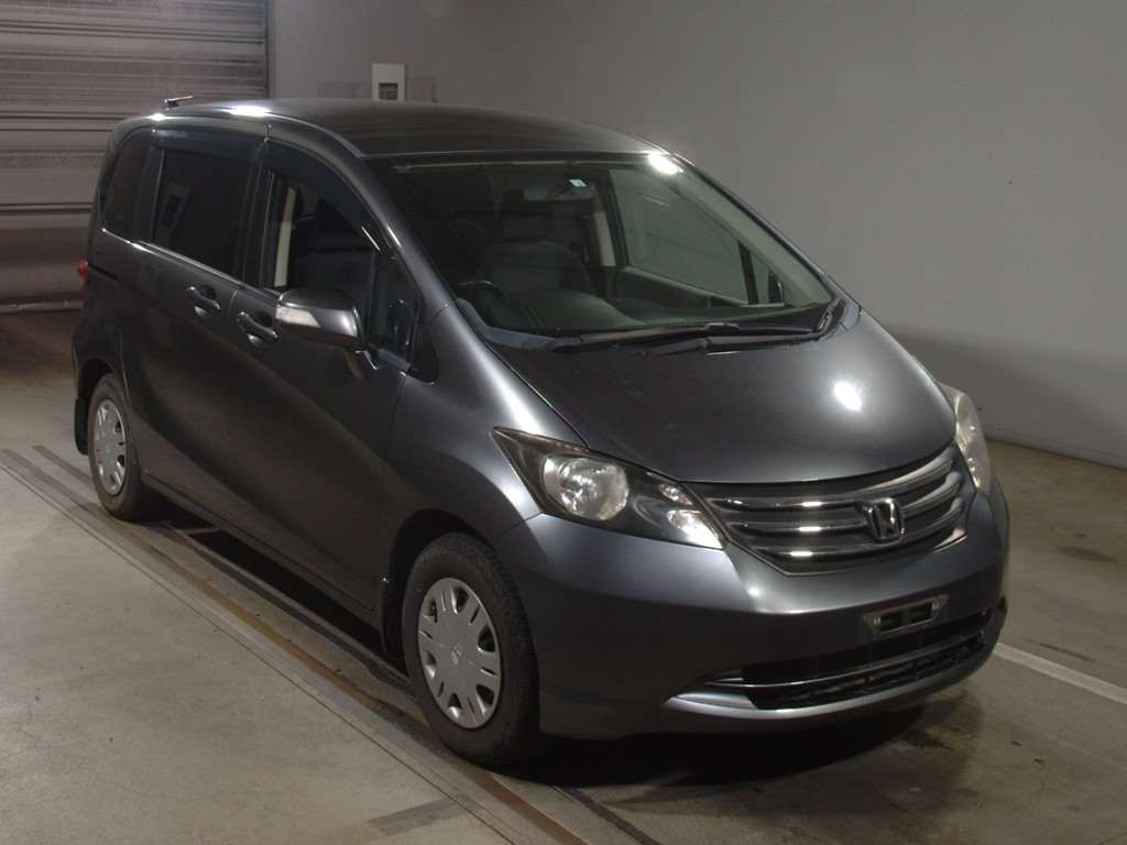 2010 Honda Freed GB3[2]