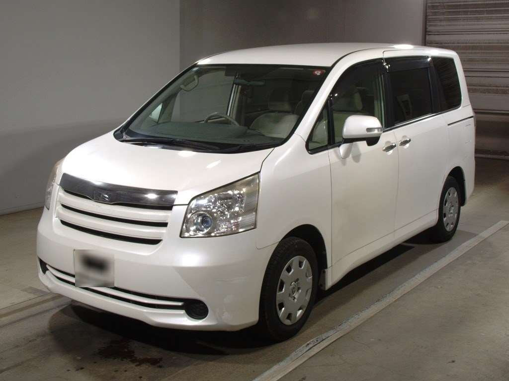 2010 Toyota Noah ZRR70G[0]