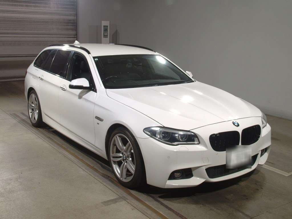 2014 BMW 5 Series XL20[2]