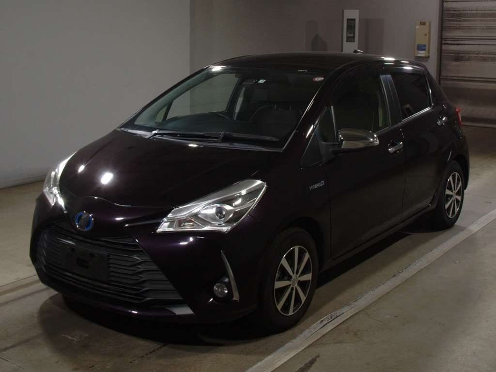 2017 Toyota Vitz NHP130[0]